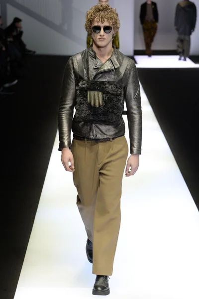 Look 63